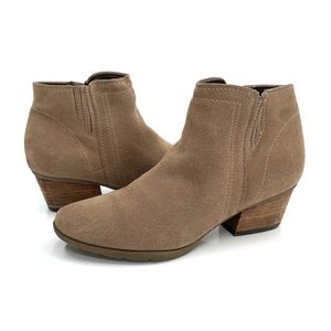 Blondo Tan Waterproof Suede Leather 2” Heel Ankle Boots Size 8 Neutral Color